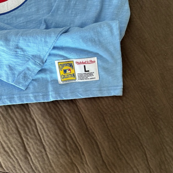 Mitchell & Ness new with tags, Chicago Cubs long sleeve T-shirt. - Picture 6 of 7